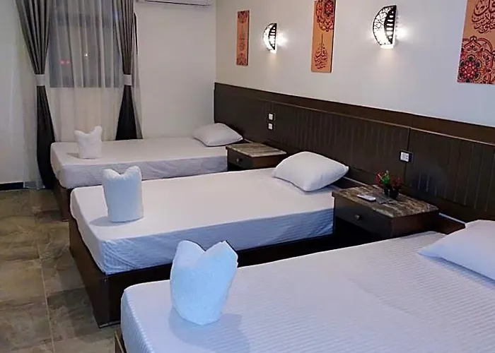 Shabana House Apartmanhotel *